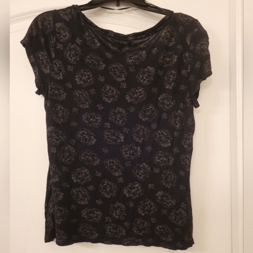 Rock & Republic Black Gold Skull Tee - L